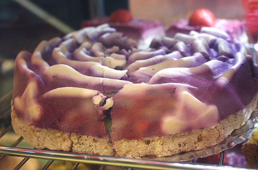 VegFest 2016 raw vegan rose cake