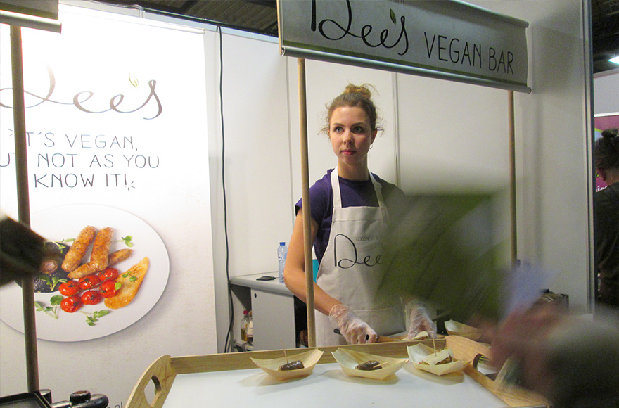 veggie world utrecht dees vegan sausages