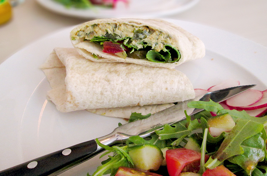 Daantje vegan lunchroom vegan tonno wrap