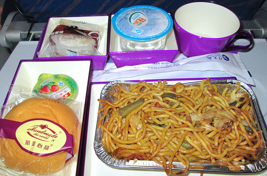vegan and vegetarian inflight meals china southern airlines VOML